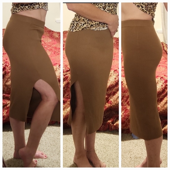 House of Harlow 1960 Dresses & Skirts - ❤️ HOUSE OF HARLOW 1960 RIBBED MIDI SKIRT, KNIT W/ SIDE SLIT, XS